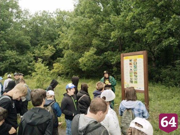 Первые туристы прошли по новой экотропе с навигацией в Саратовской области