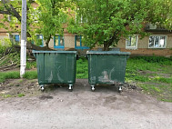 В селе Перелюб Саратовской области установили новые контейнеры для ТКО