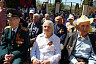 Герой России Александр Янклович поздравил с Днем Победы ветерана, проживающую в Энгельсском доме-интернате